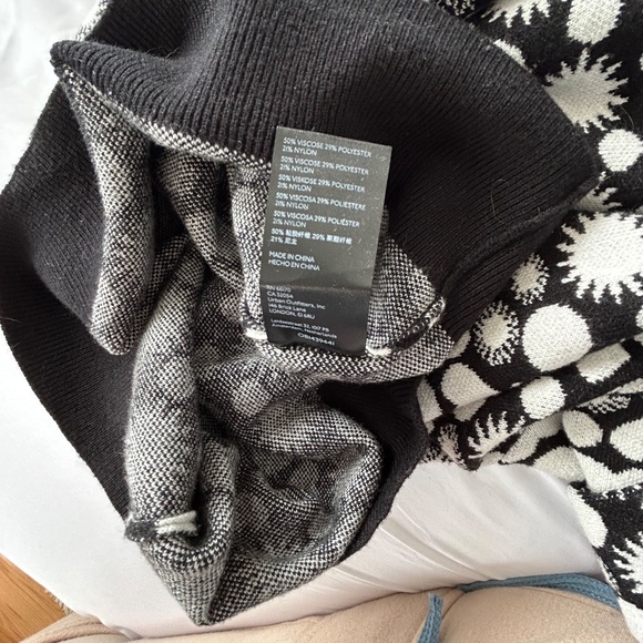 Maeve Anthropologie Sweater Black & White Heart Sz S Sunshine in My Heart - Picture 10 of 16